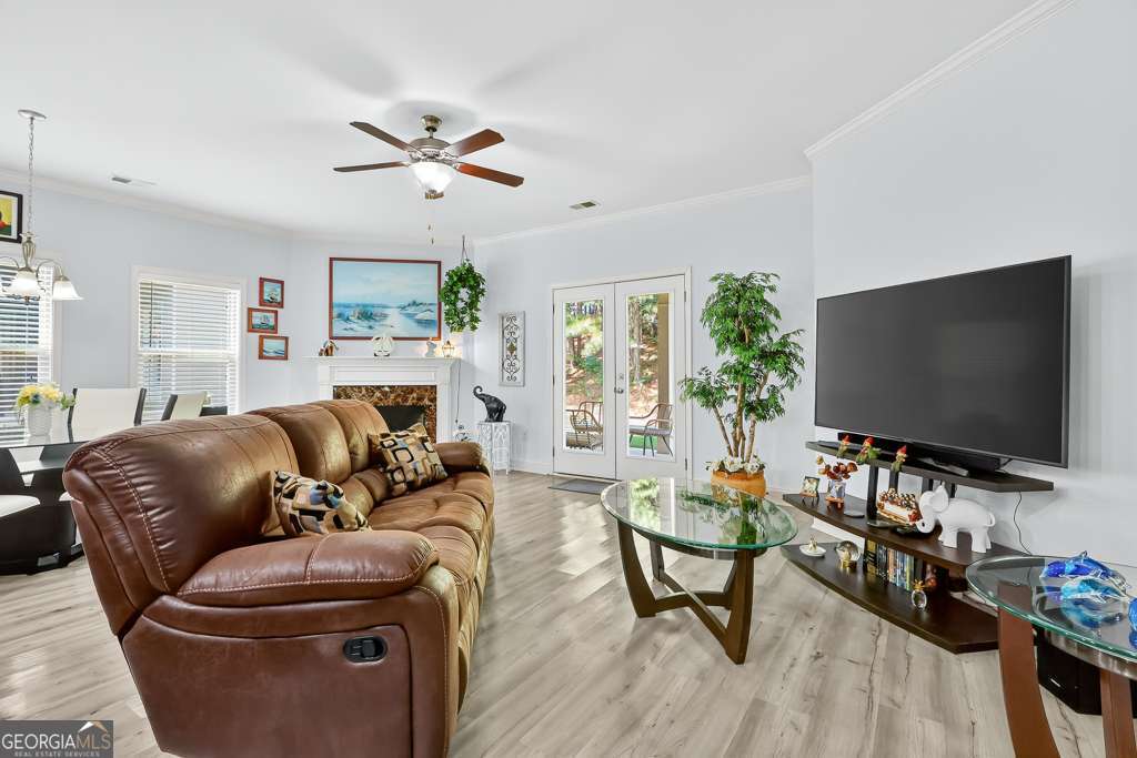 375 Hawthorne Ridge CIR