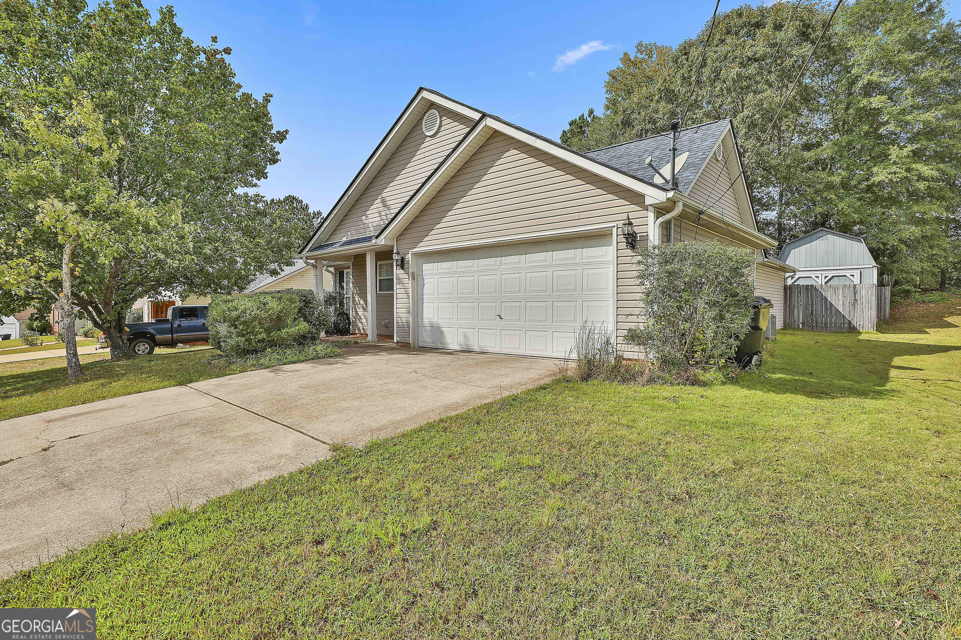 14 Huntington DR
