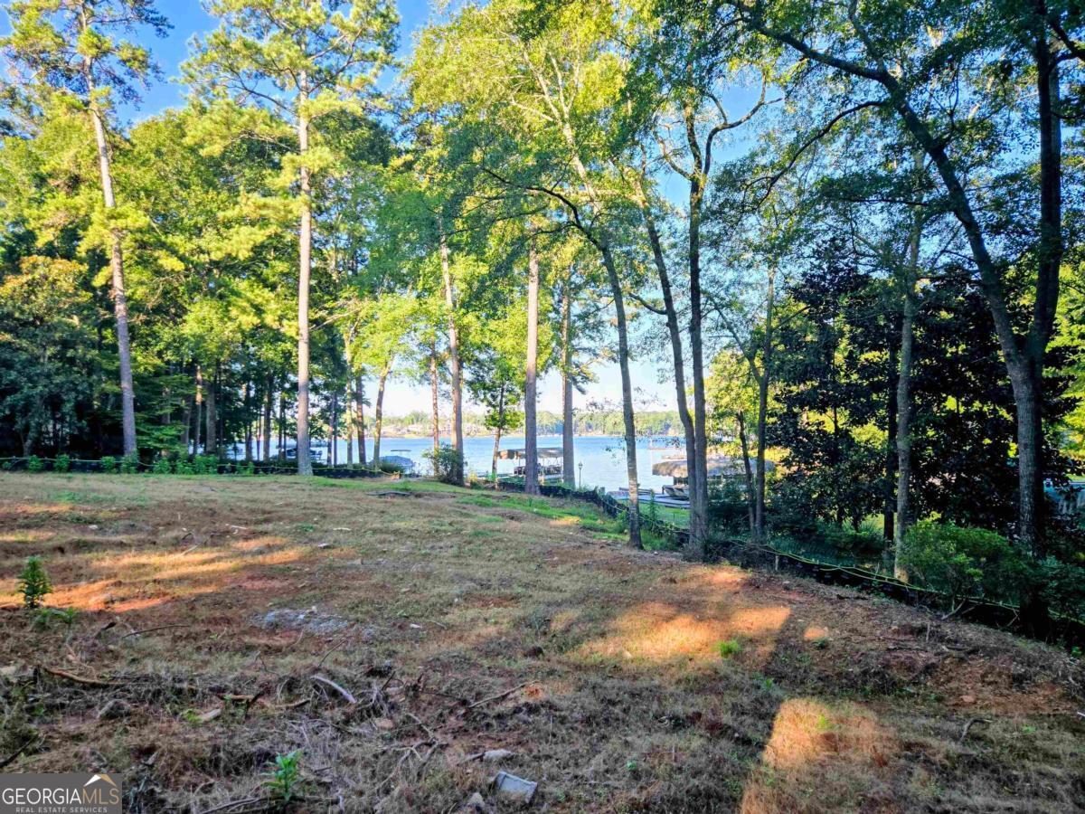 1330 Dogwood DR