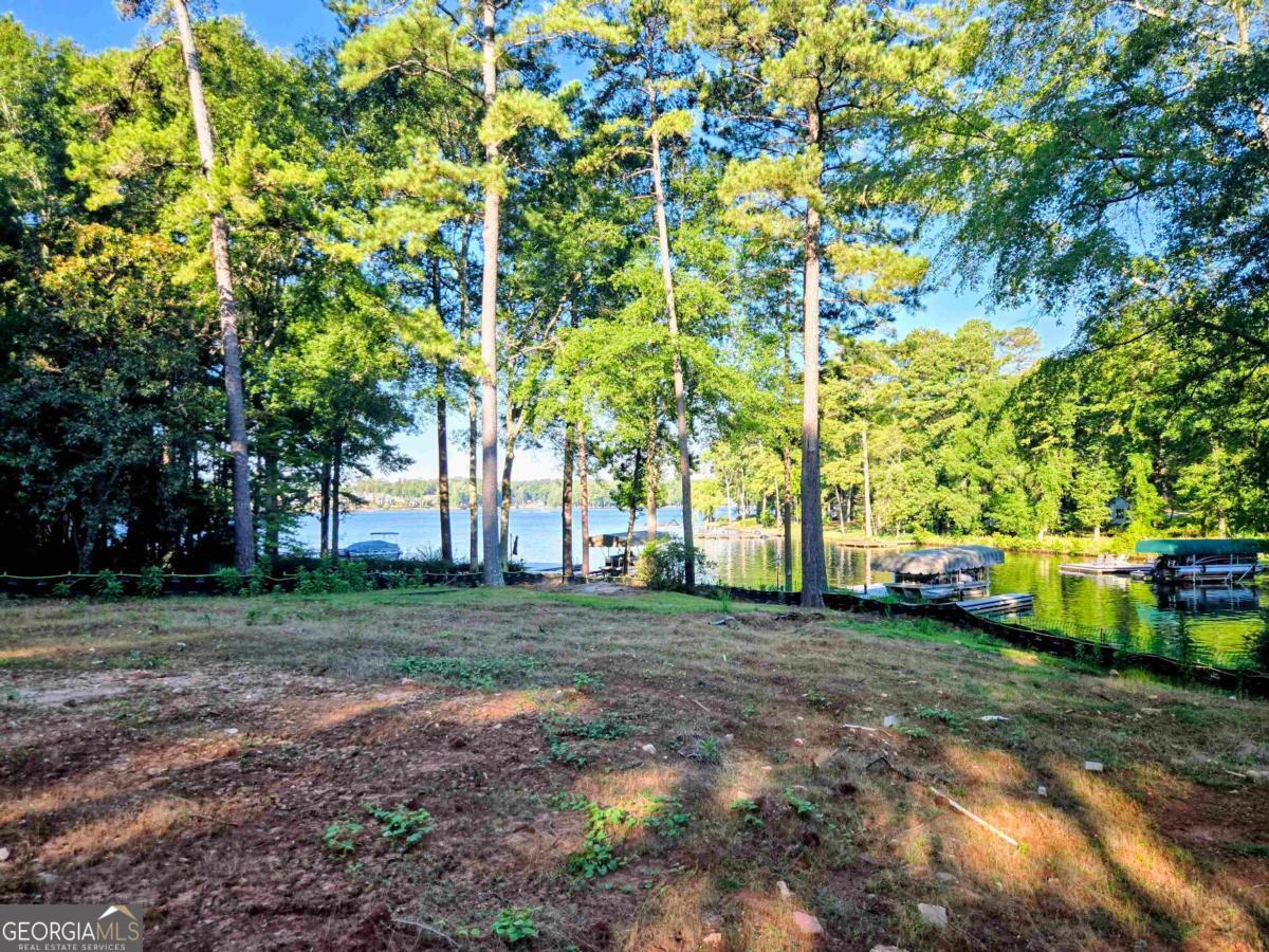1330 Dogwood DR