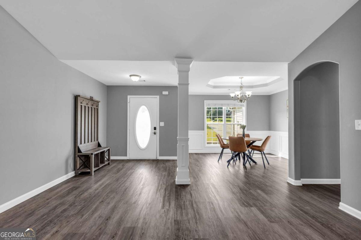 301 Lane DR
