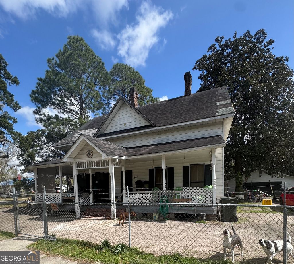Photo of 801 Lee Avenue, Waycross, GA 31501 (MLS # 10705449)