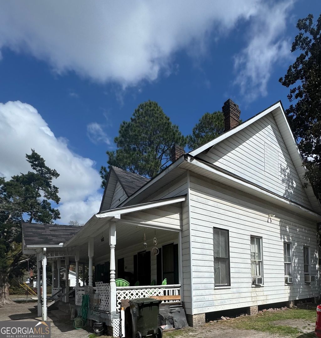 Photo of 801 Lee Avenue, Waycross, GA 31501 (MLS # 10705449)