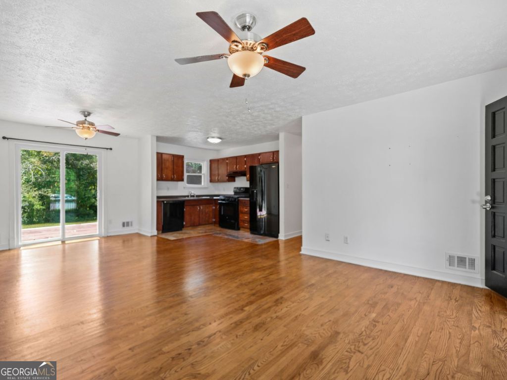 Kennesaw Woodland Acres - Residential