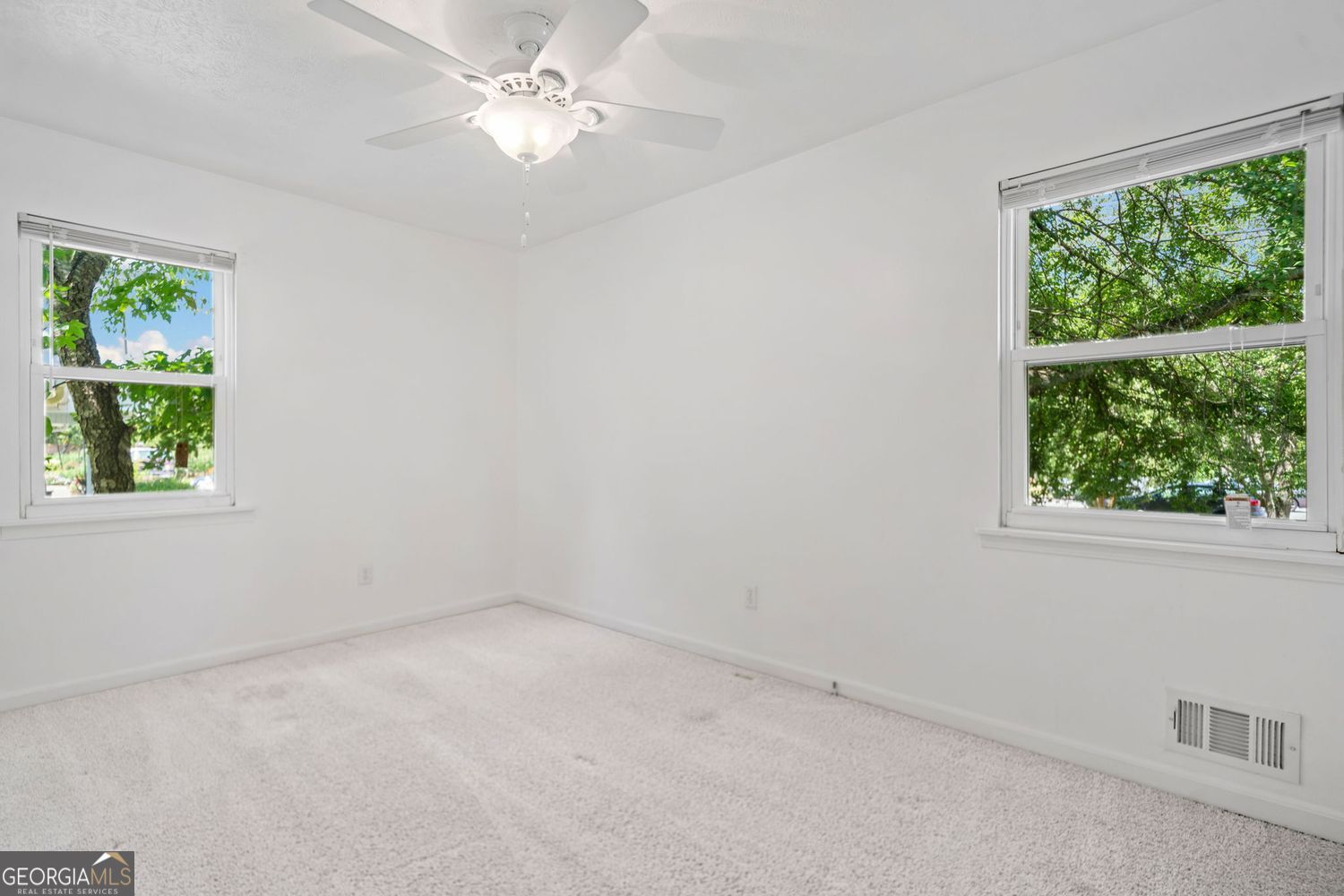 Kennesaw Woodland Acres - Residential