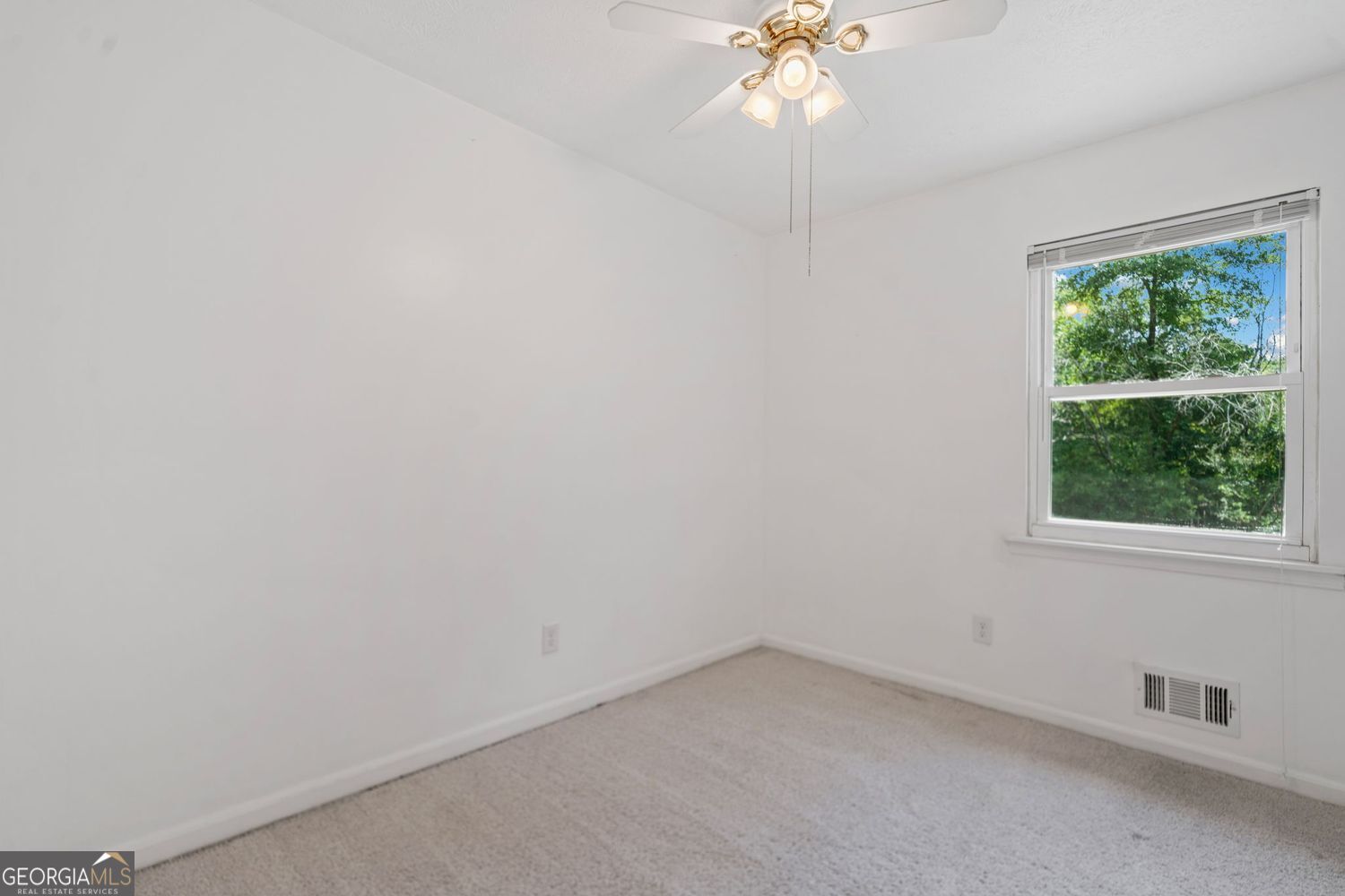 Kennesaw Woodland Acres - Residential