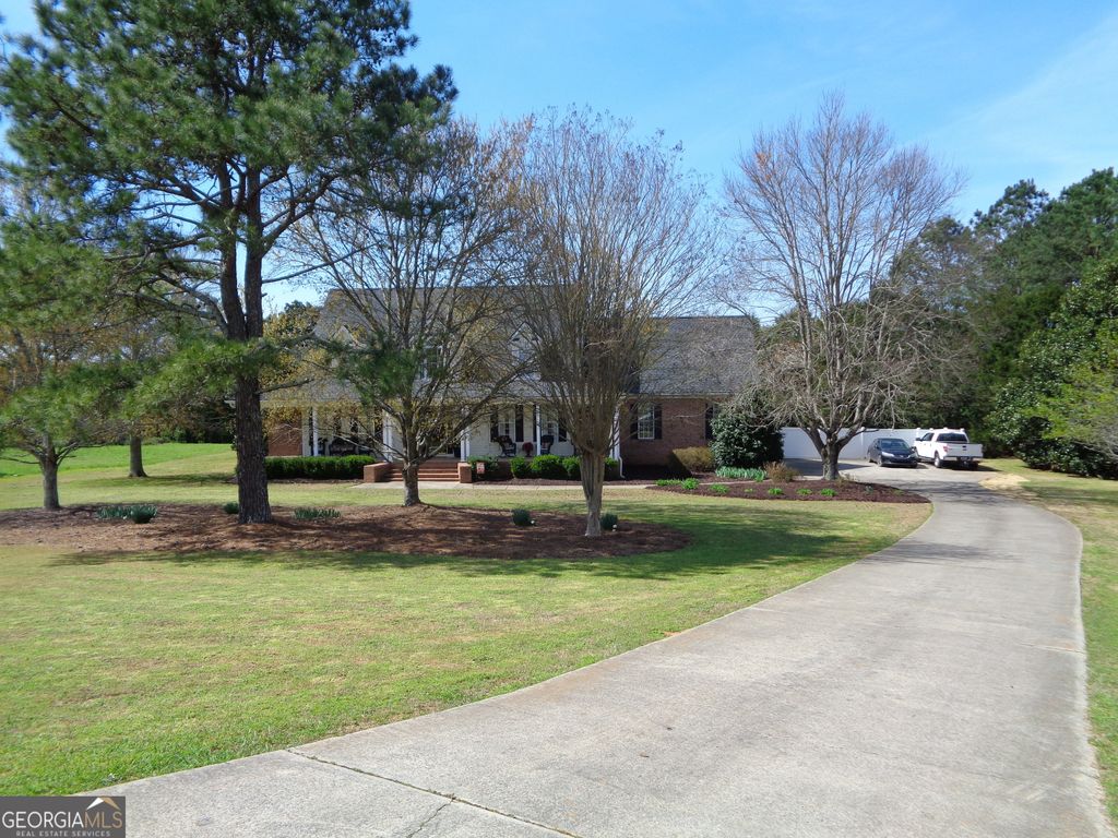 Photo of 35 Mountainview Court, Cedartown, GA 30125 (MLS # 10716226)