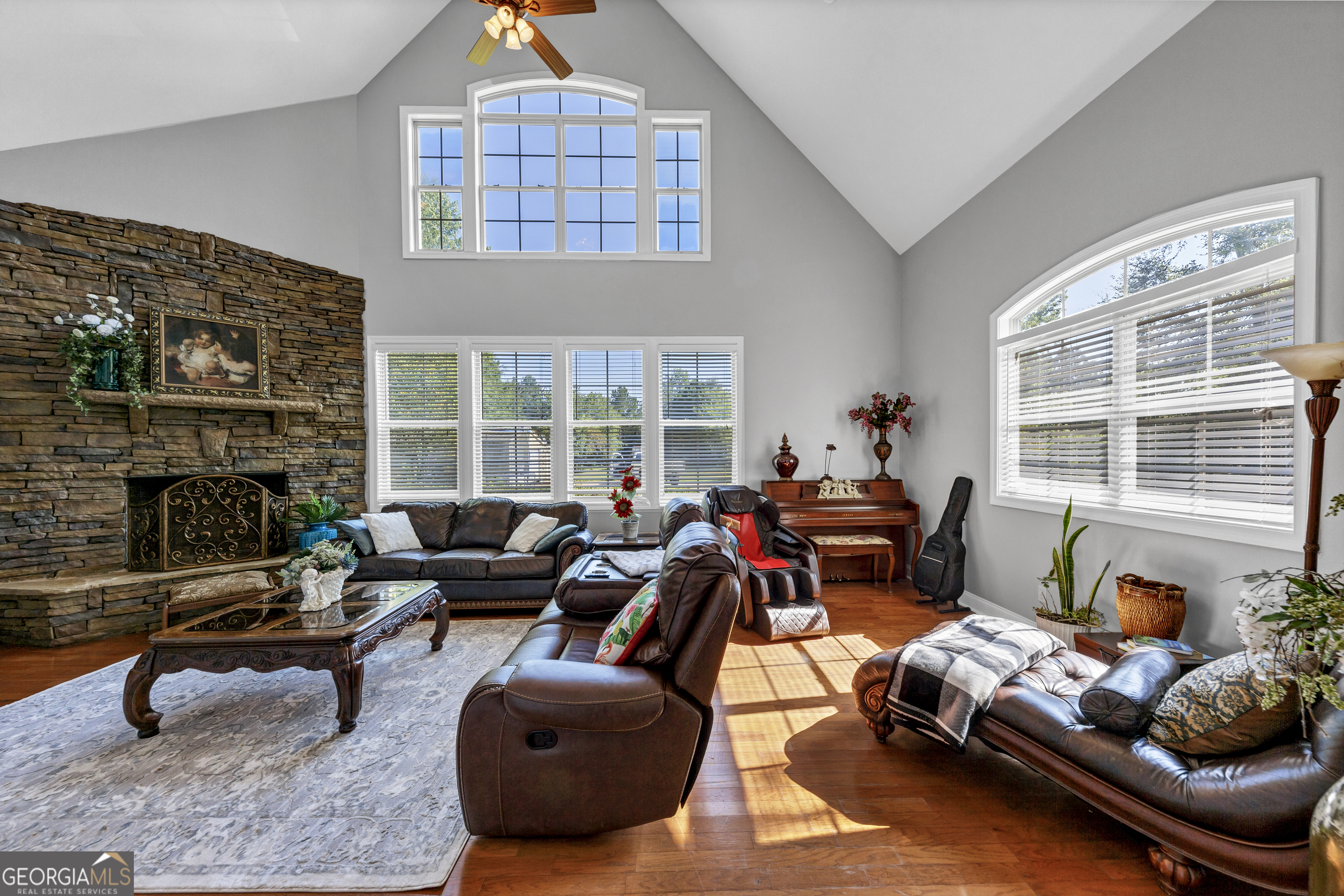 501 South River Drive
