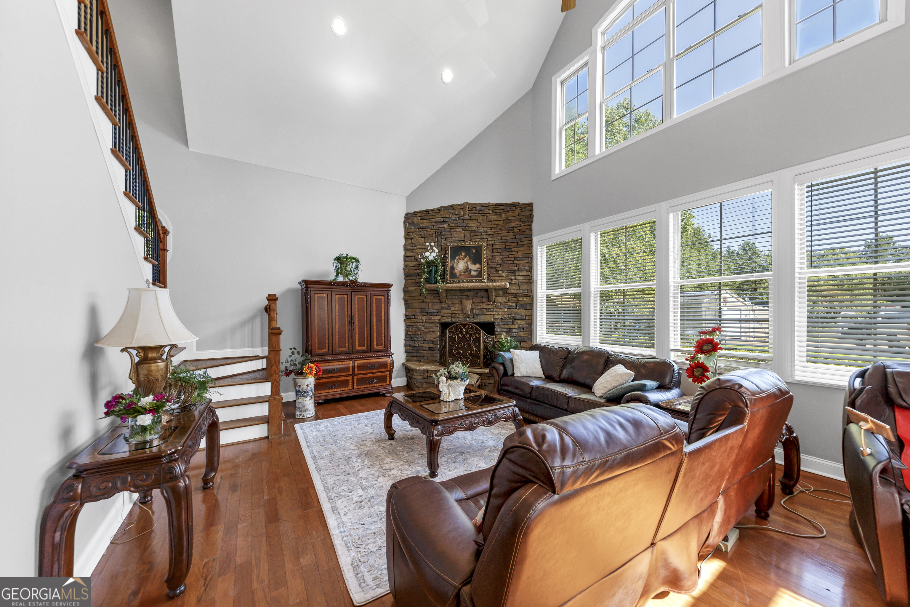 501 South River Drive
