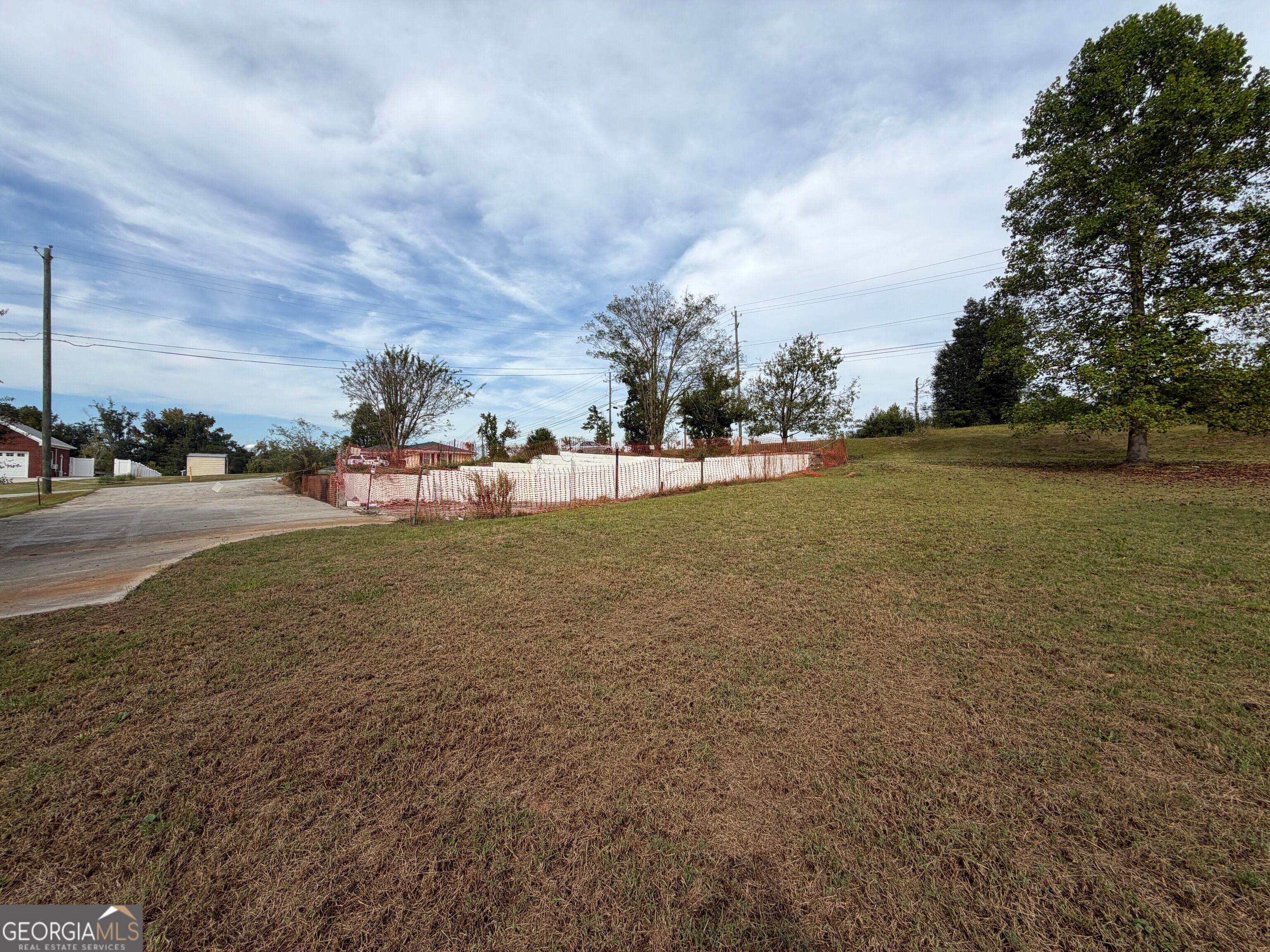 2 Colonial DR