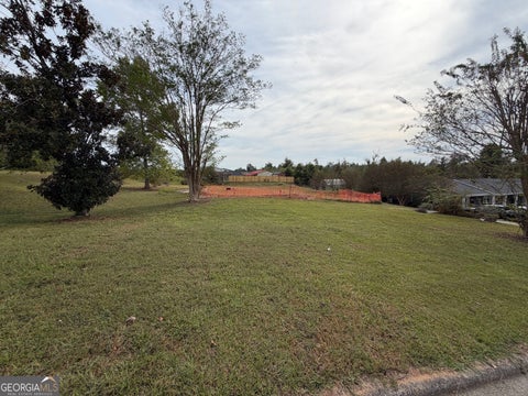 Photo of 2 Colonial Drive, Newnan, GA 30263 (MLS # 10870600)