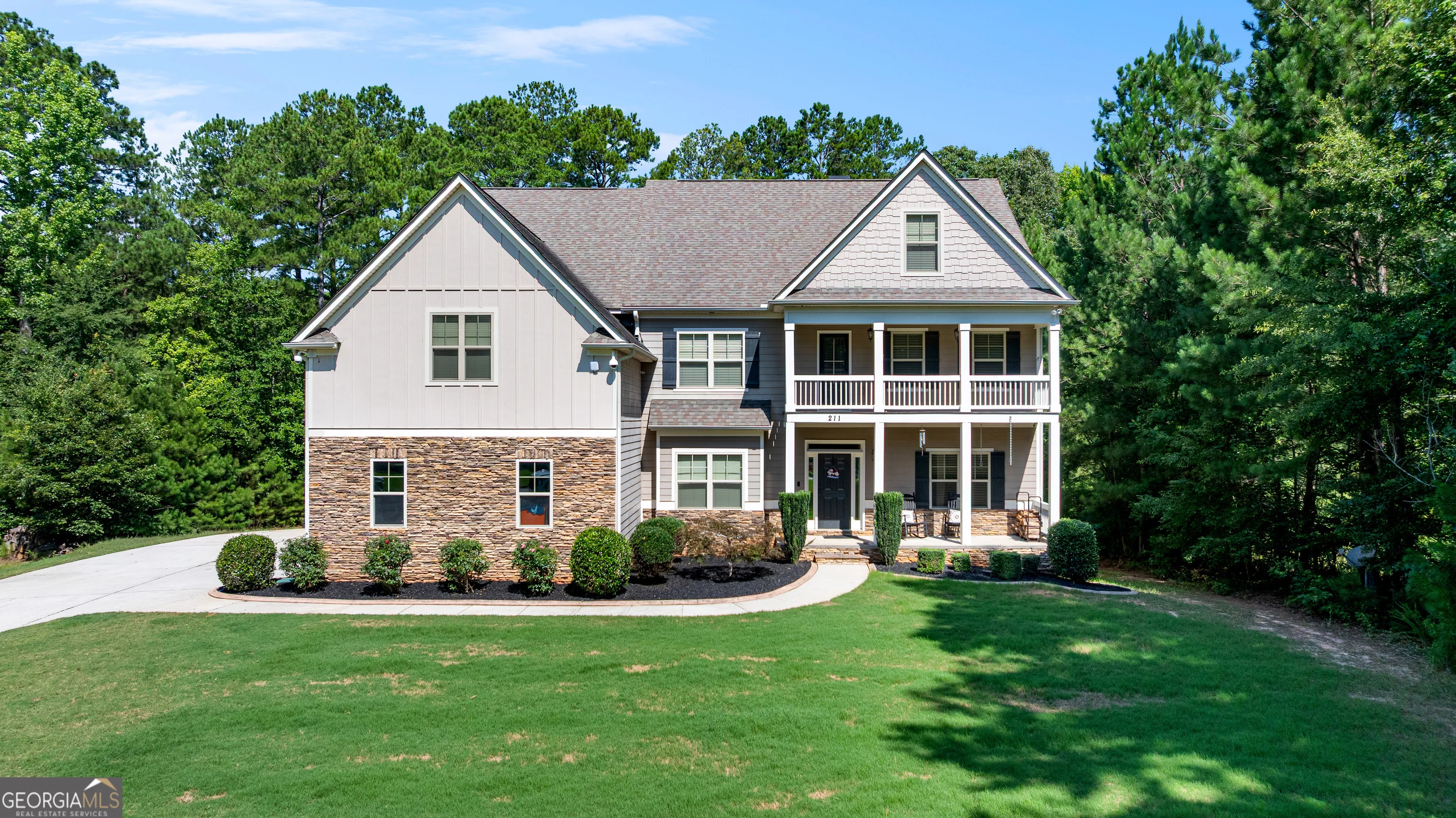 211 Fox Hall Crossing W
