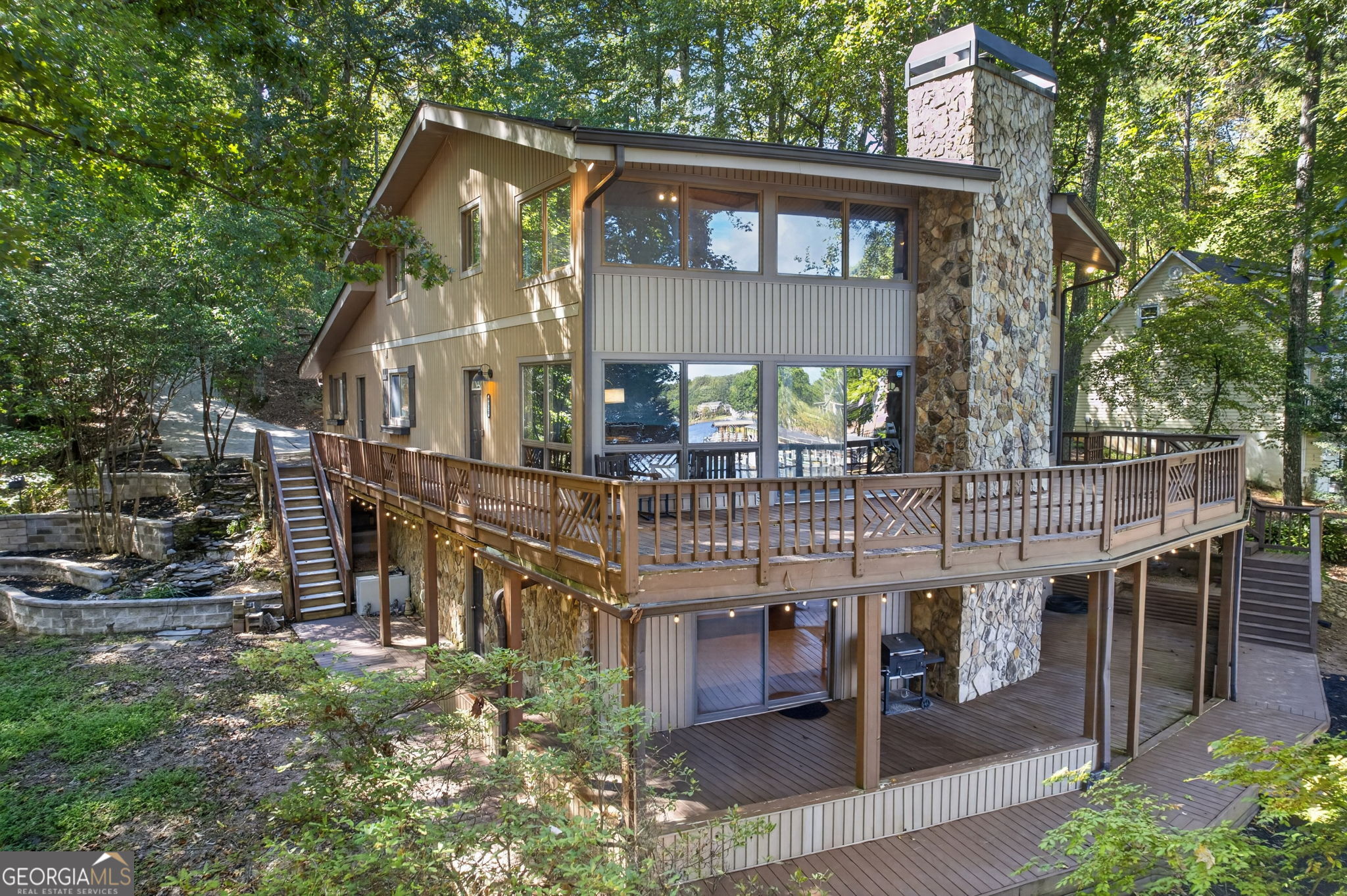 9020 Lakeview PKWY