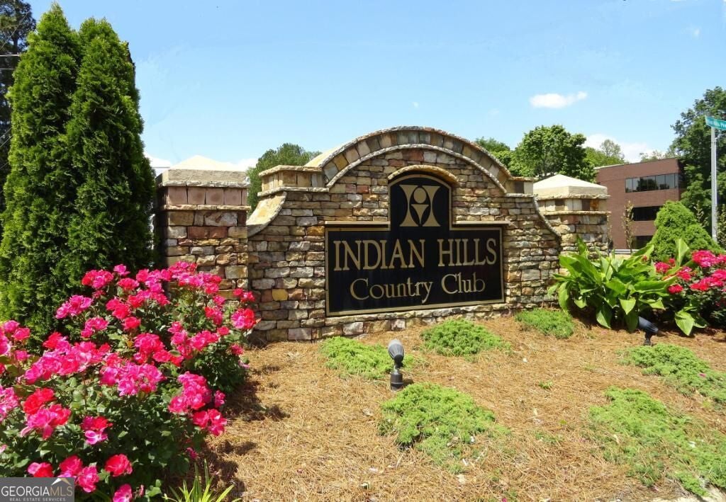 358 Indian Hills TRL