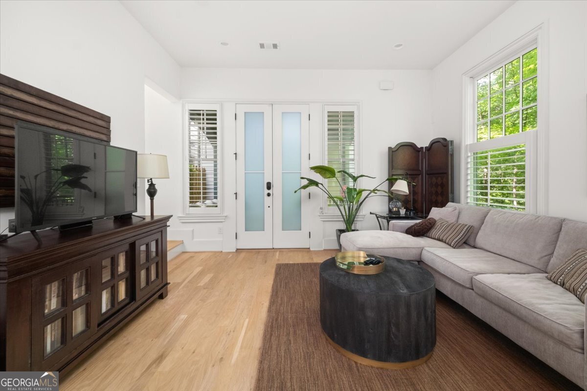 262 Southerland TER NE