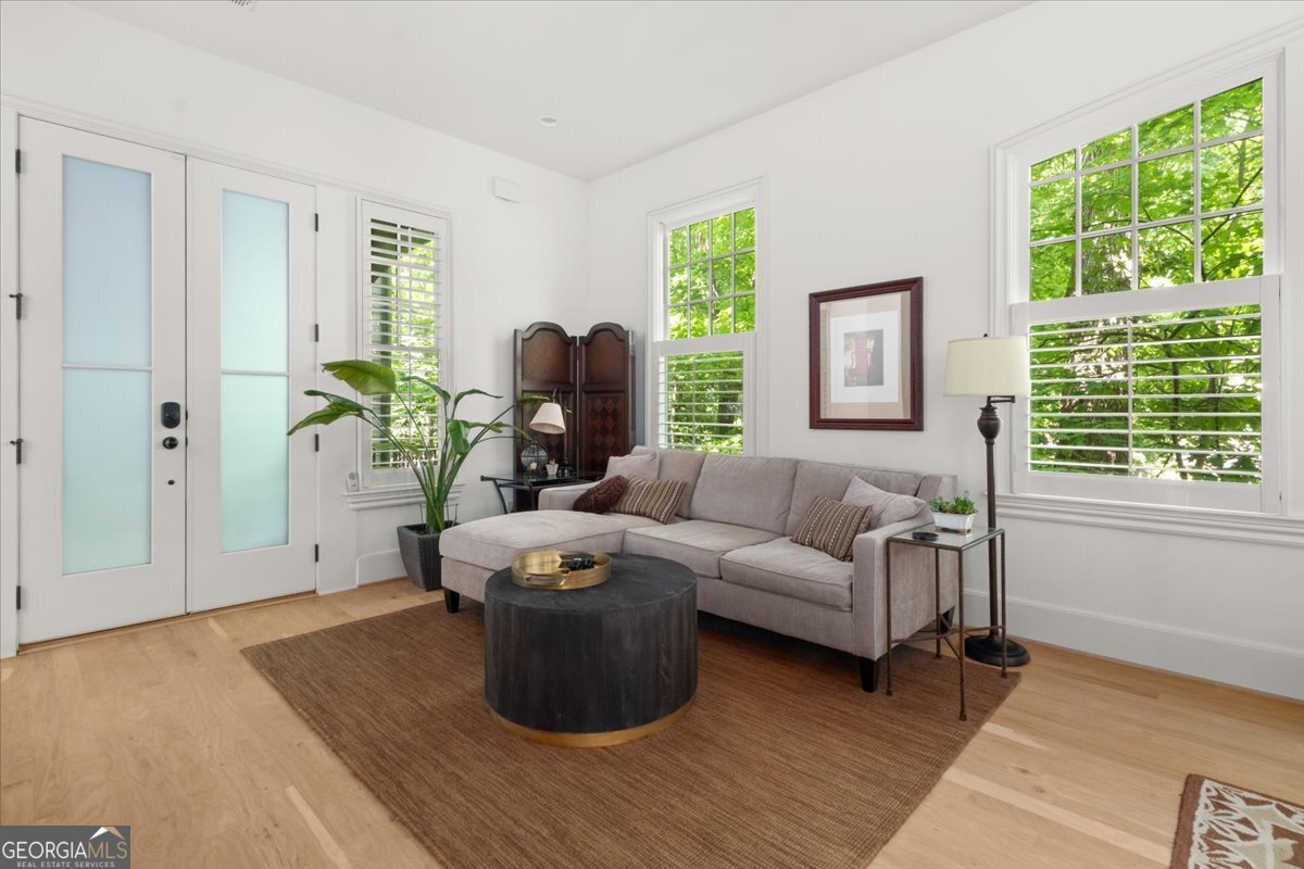 262 Southerland TER NE