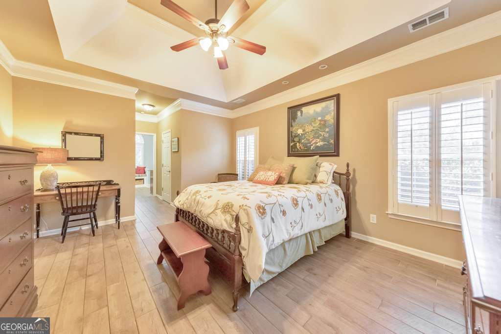 2296 Snug HBR NE