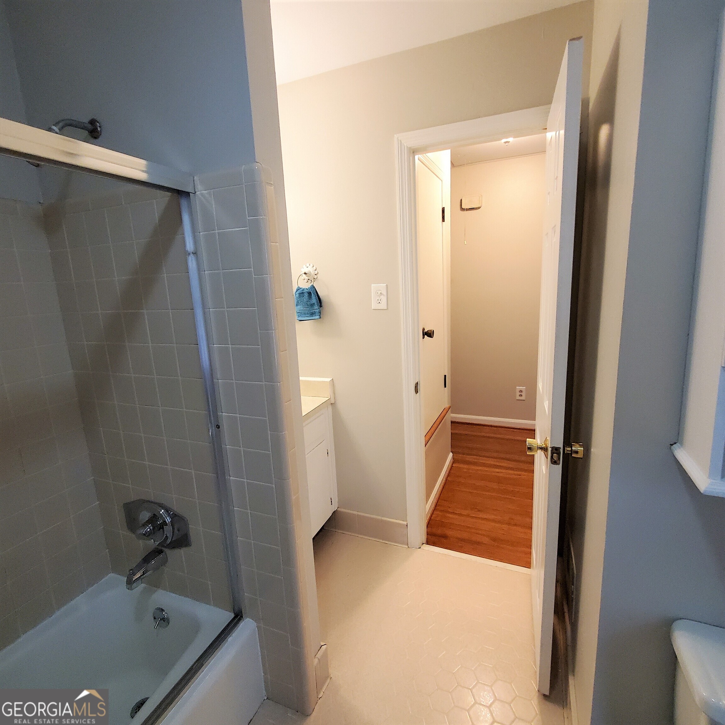 Bonnie Dell - Residential Lease