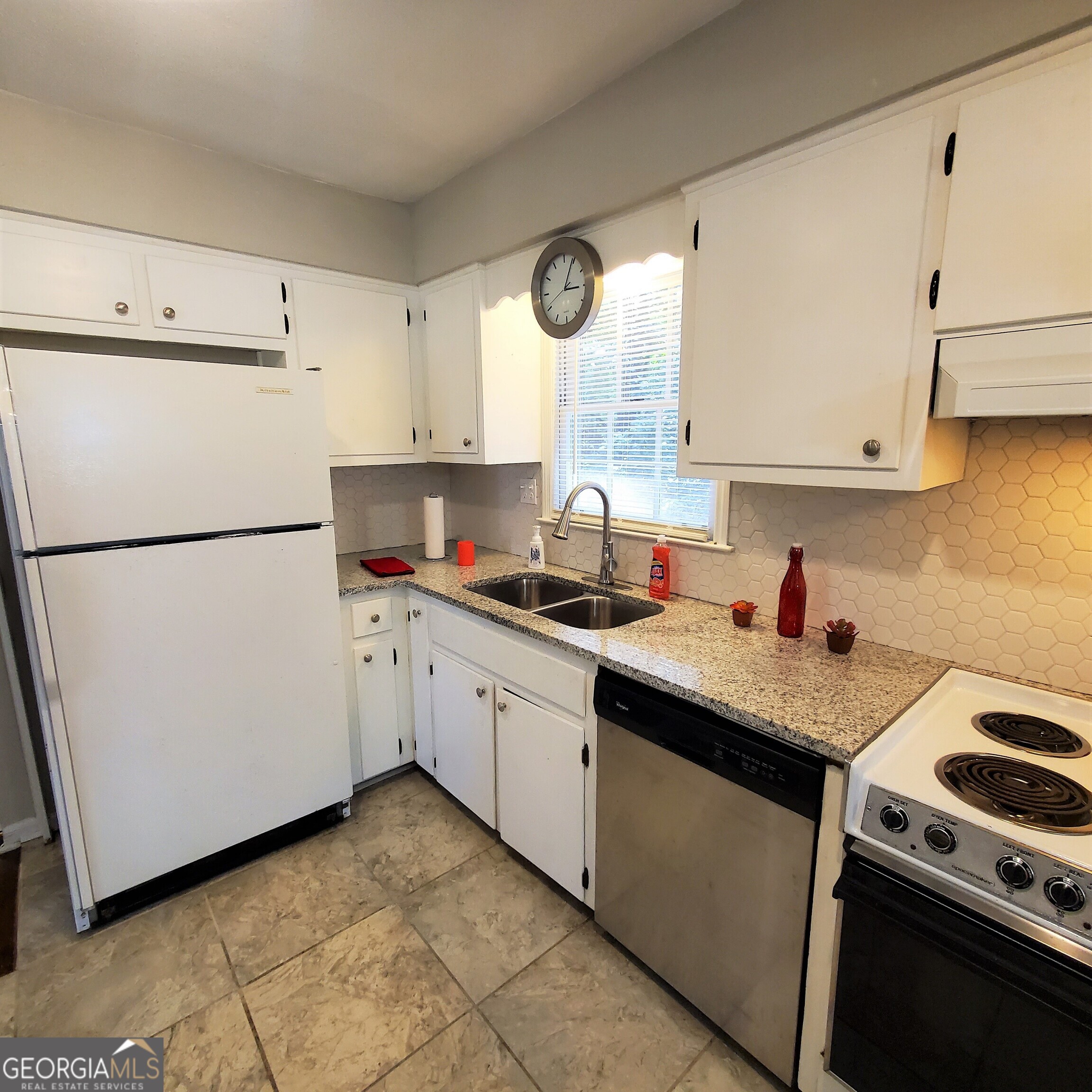 Bonnie Dell - Residential Lease