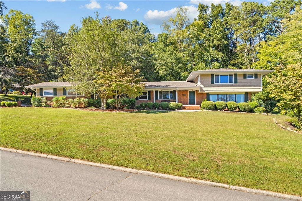 Photo of 1410 Sherwood Drive, Dalton, GA 30720 (MLS # 10854626)