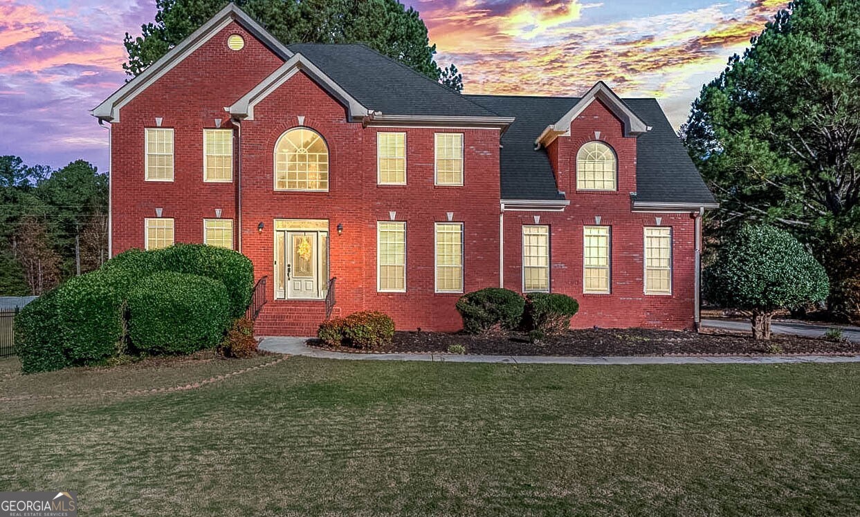 176 Fairoaks CIR