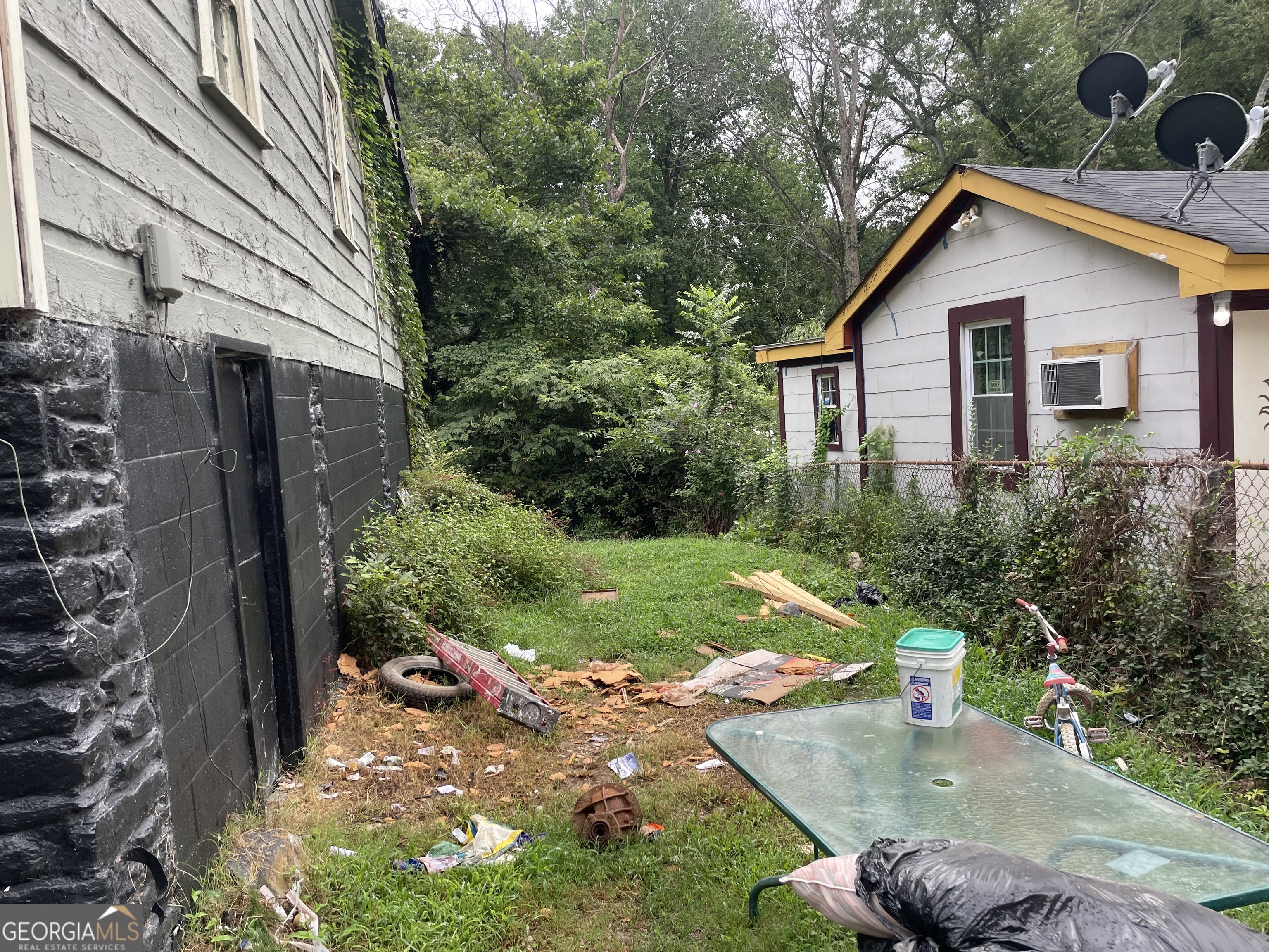 297 NW Anderson AVE
