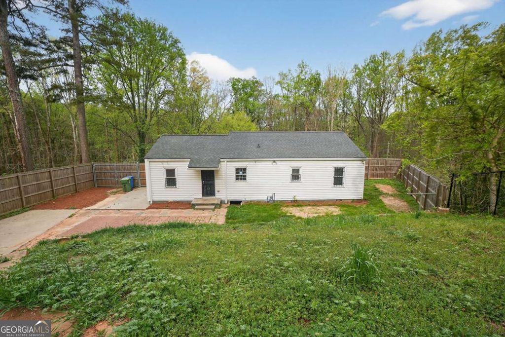 Photo of 2252 Beecher Circle SW, Atlanta, GA 30311 (MLS # 10736138)