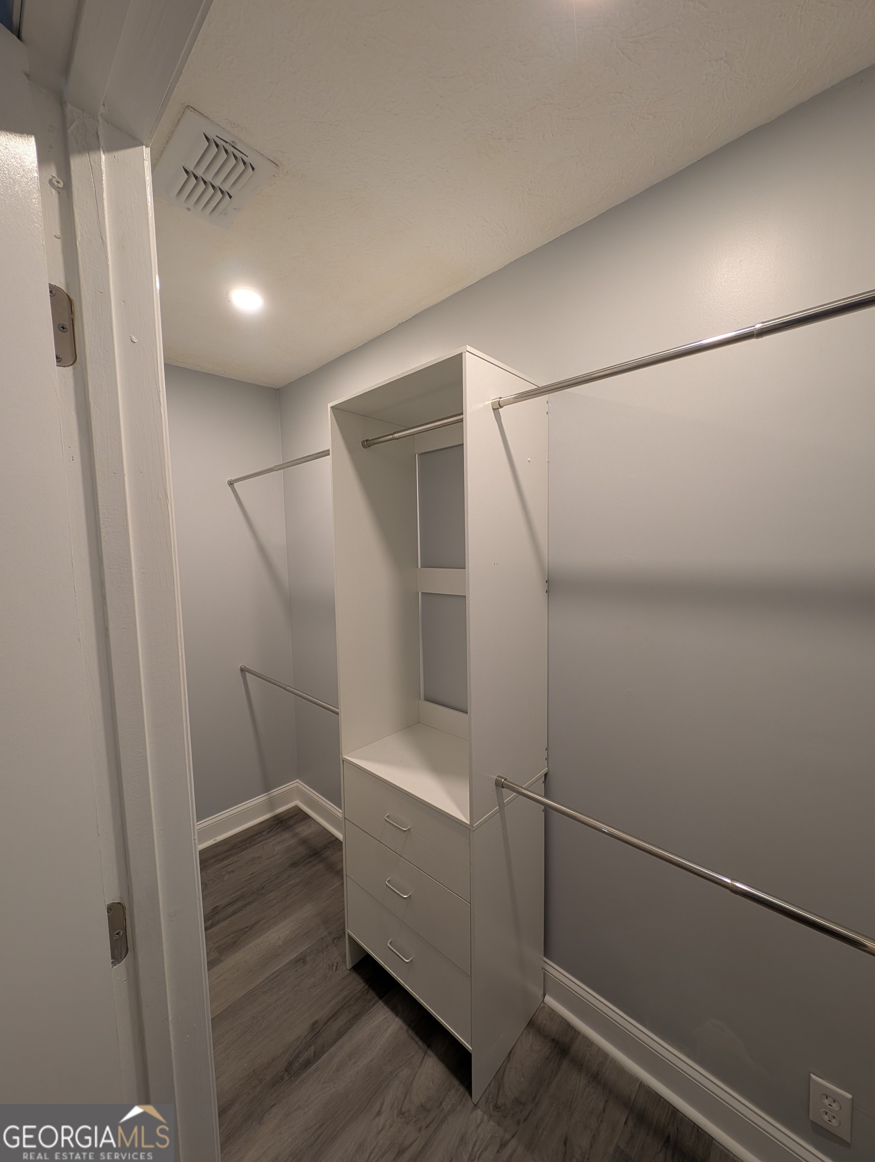 11080 White House PKWY