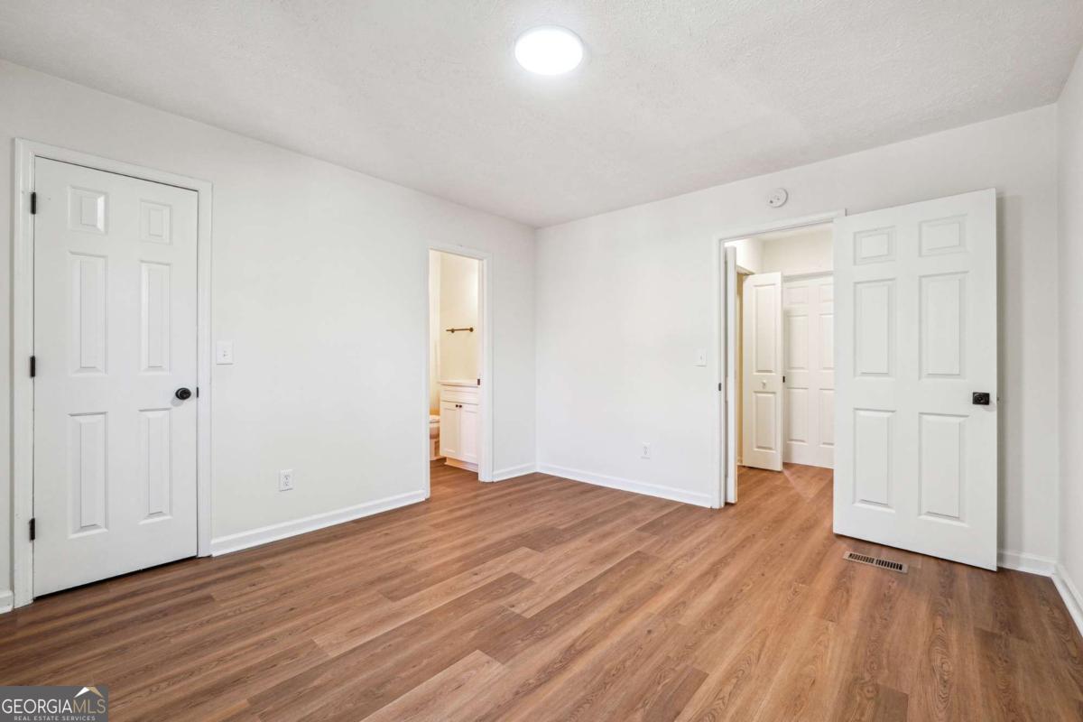 Pleasant Oaks Townhomes - Residential