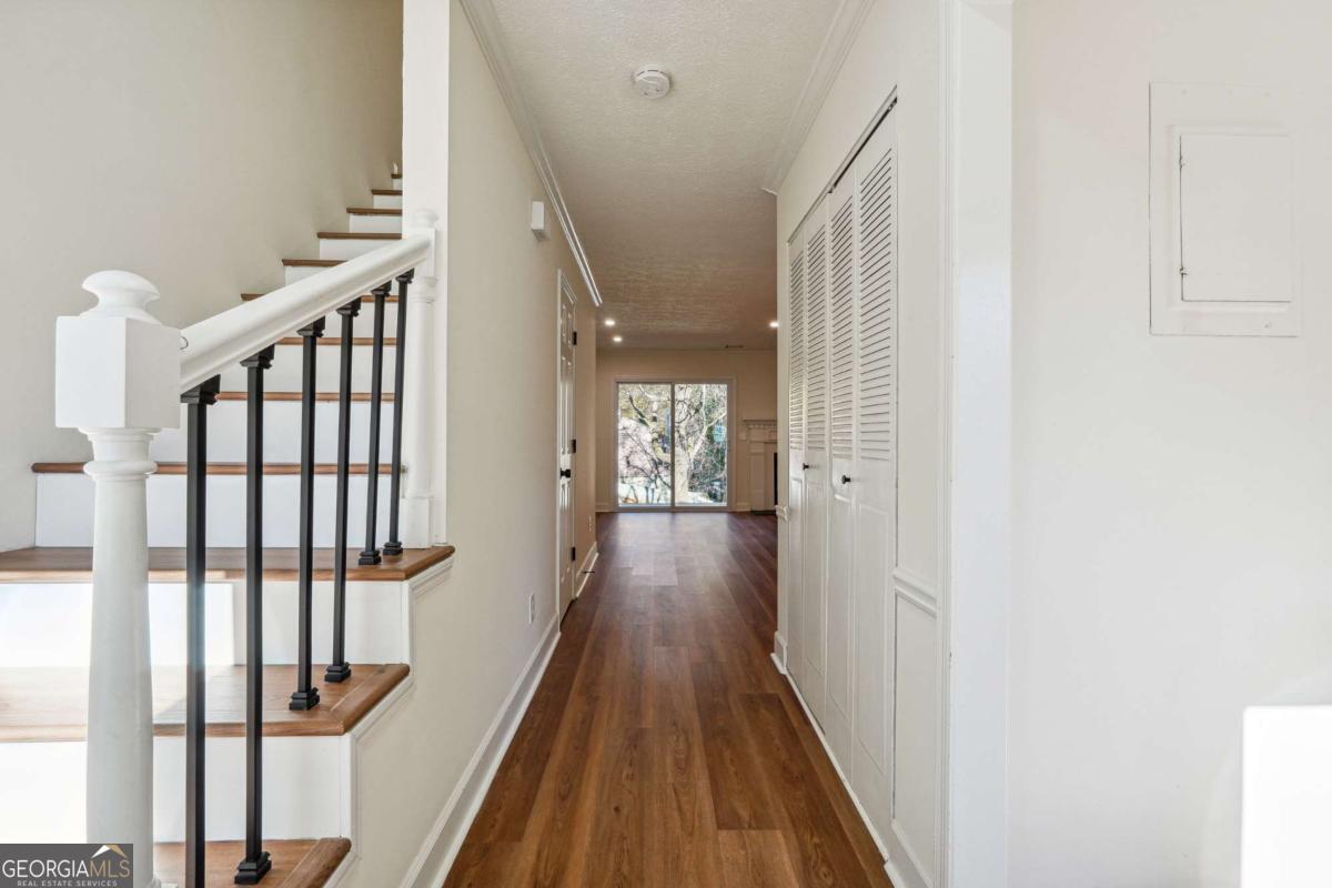 Pleasant Oaks Townhomes - Residential