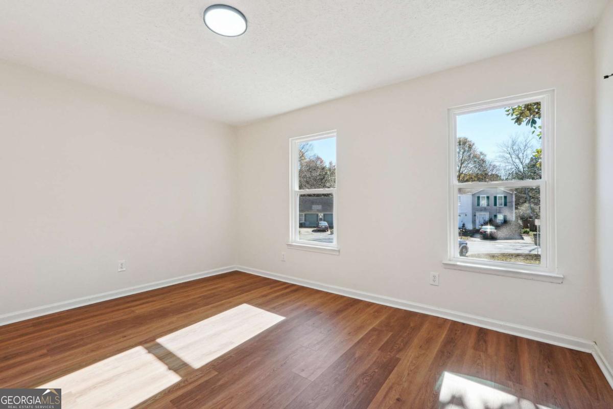 Pleasant Oaks Townhomes - Residential