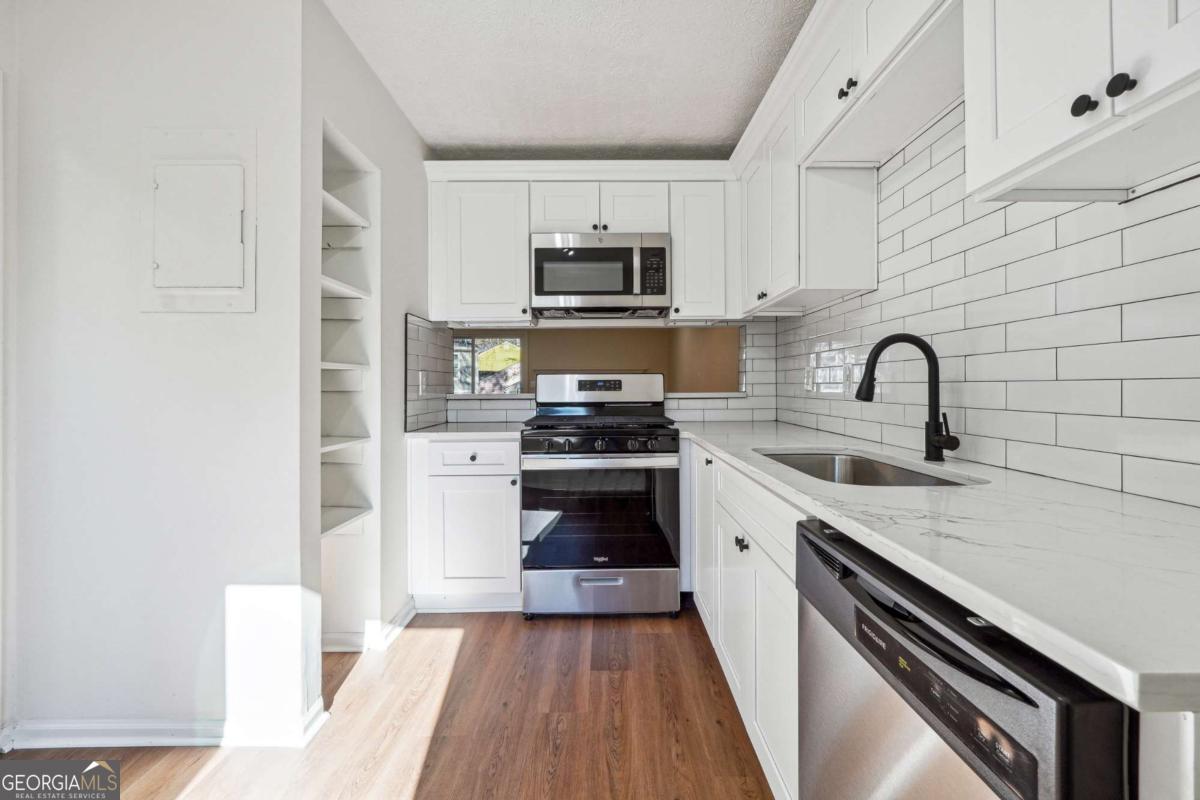 Pleasant Oaks Townhomes - Residential