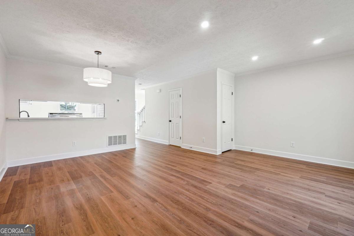 Pleasant Oaks Townhomes - Residential