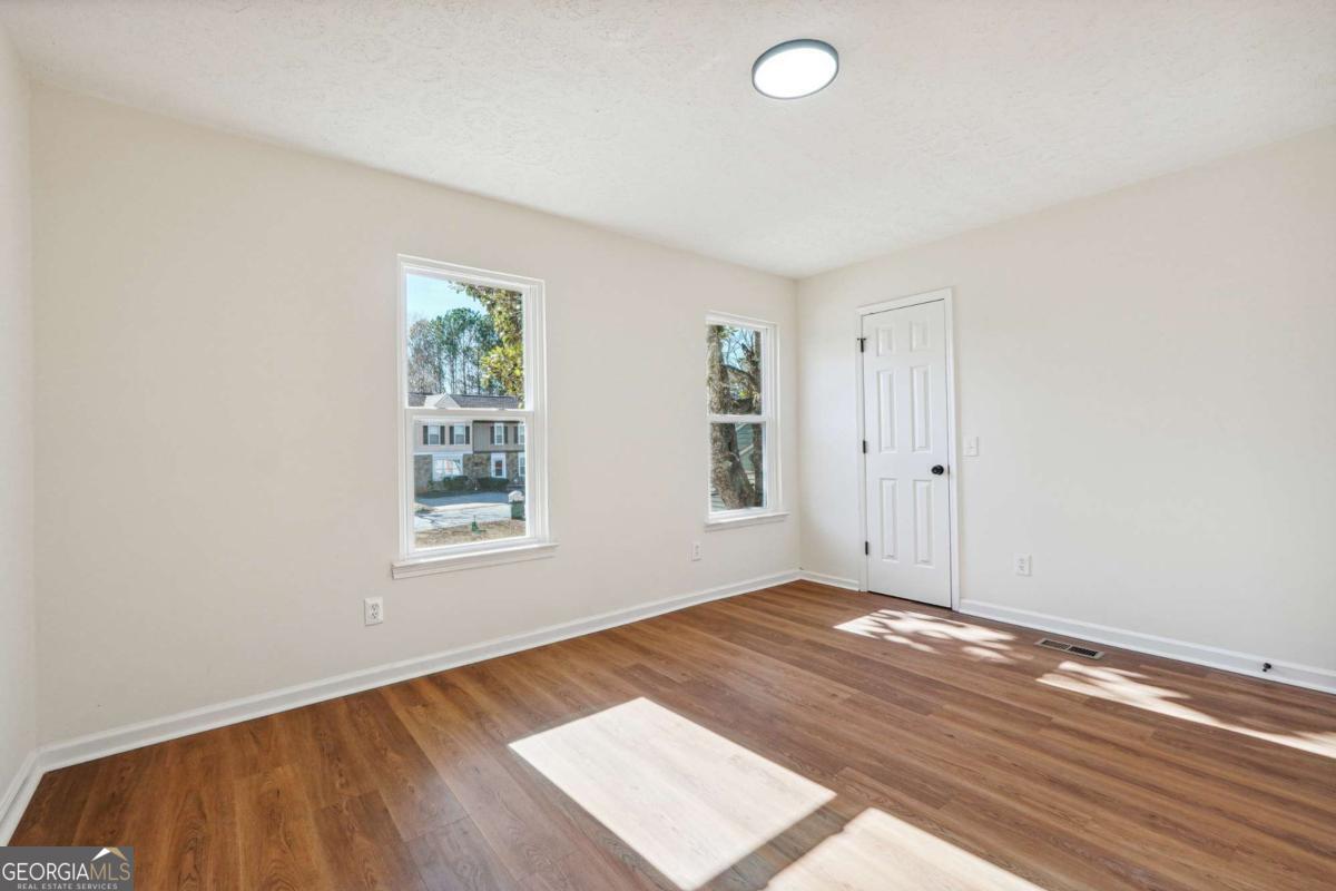 Pleasant Oaks Townhomes - Residential
