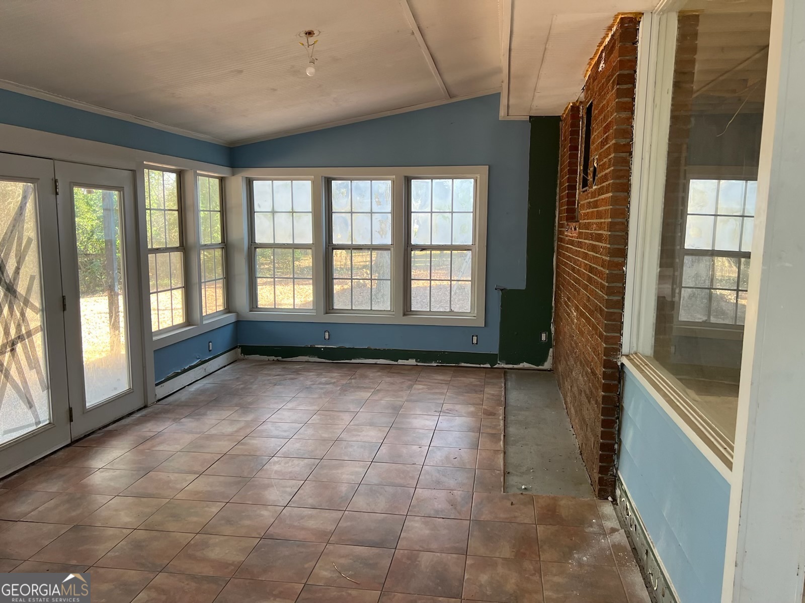 Sewell Manor - Residential