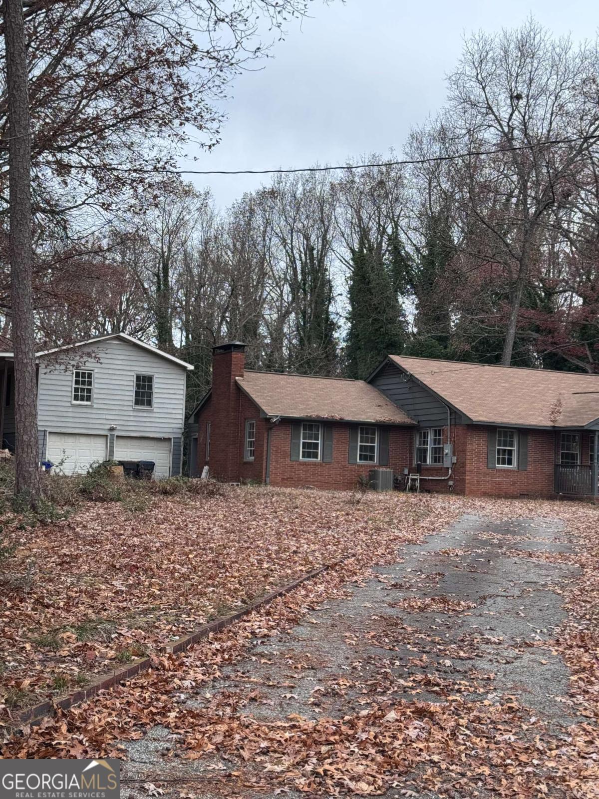 Sewell Manor - Residential