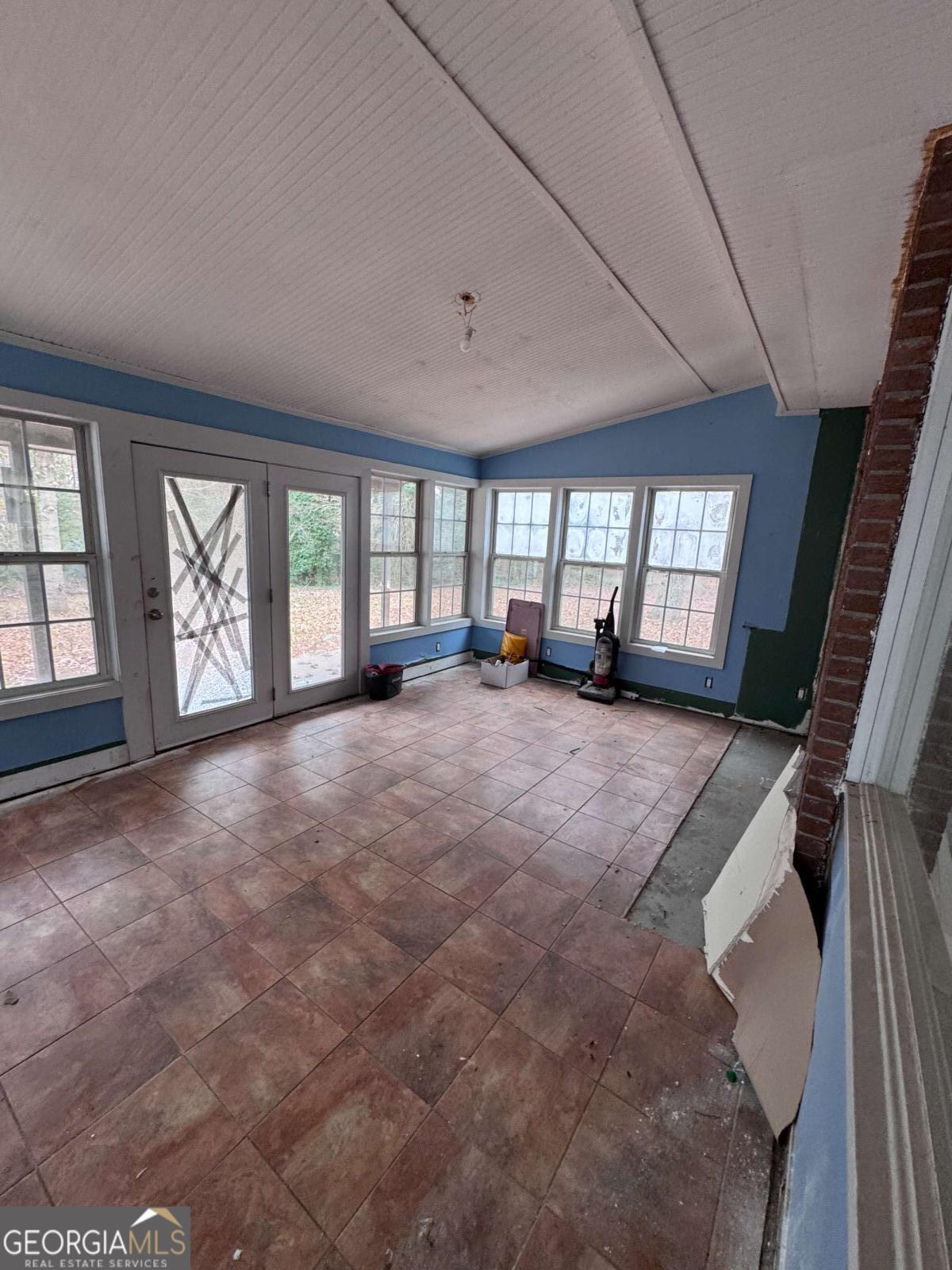Sewell Manor - Residential