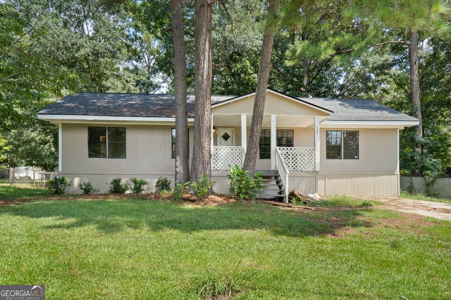 "THE CHANCE SELLS TEAM" presents this super nice remodeled ranch style home! This 3 bedroom 2 bath home, everything is new. Brand new roof. Brand new kitchen with new cabinets, counter tops, sink, faucet and new appliances. Both bathrooms have brand new vanities, sinks and faucets. New flooring and paint. new light fixtures, ceiling fans and so much more. Spacious great room. Laundry room. Nice covered front porch. This one is move in ready. Give us a call for your easy viewing of this pretty place today!! Thanks, Chance.