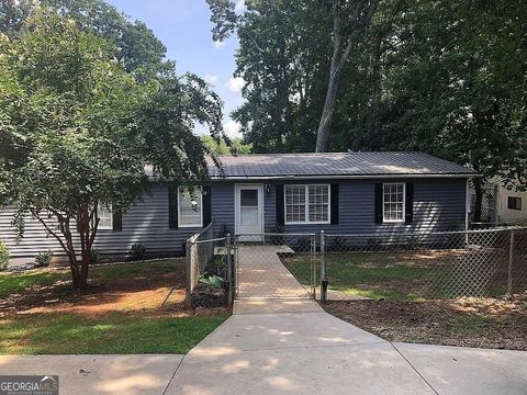 Photo of 135 Southshore Road, Eatonton, GA 31024 (MLS # 10682082)