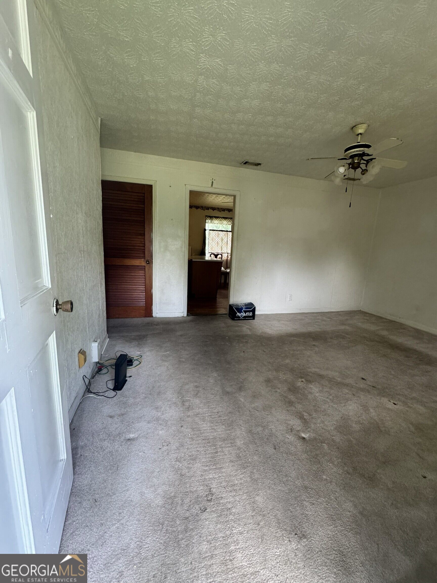 635 Majestic LN