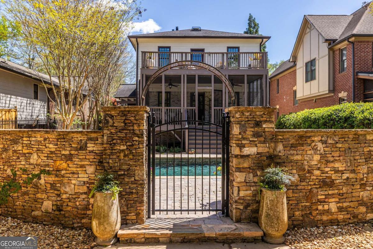 Oakhurst - Residential