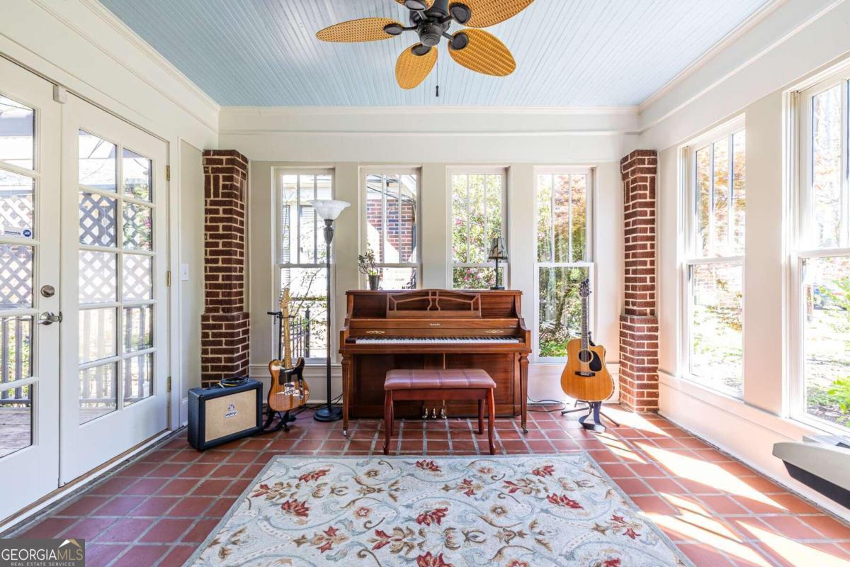 Oakhurst - Residential