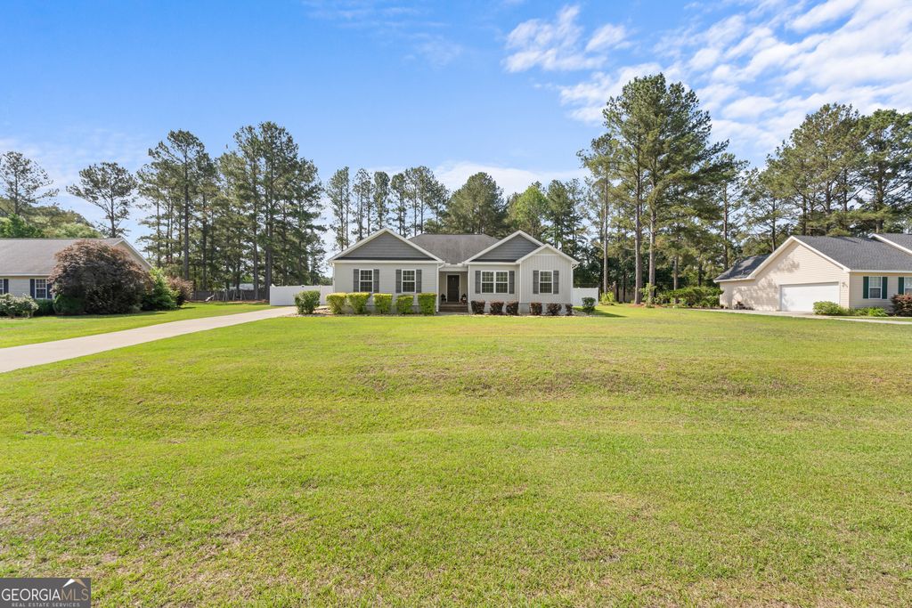 Photo of 708 Ogeechee Drive E, Statesboro, GA 30461 (MLS # 10763058)