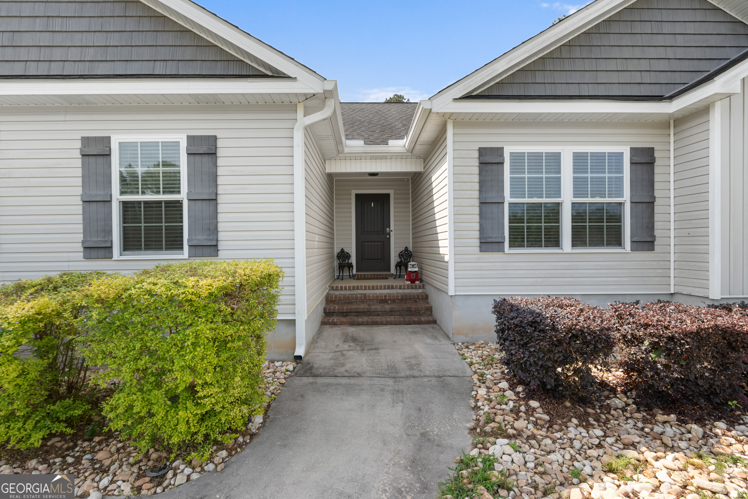 708 Ogeechee DR E