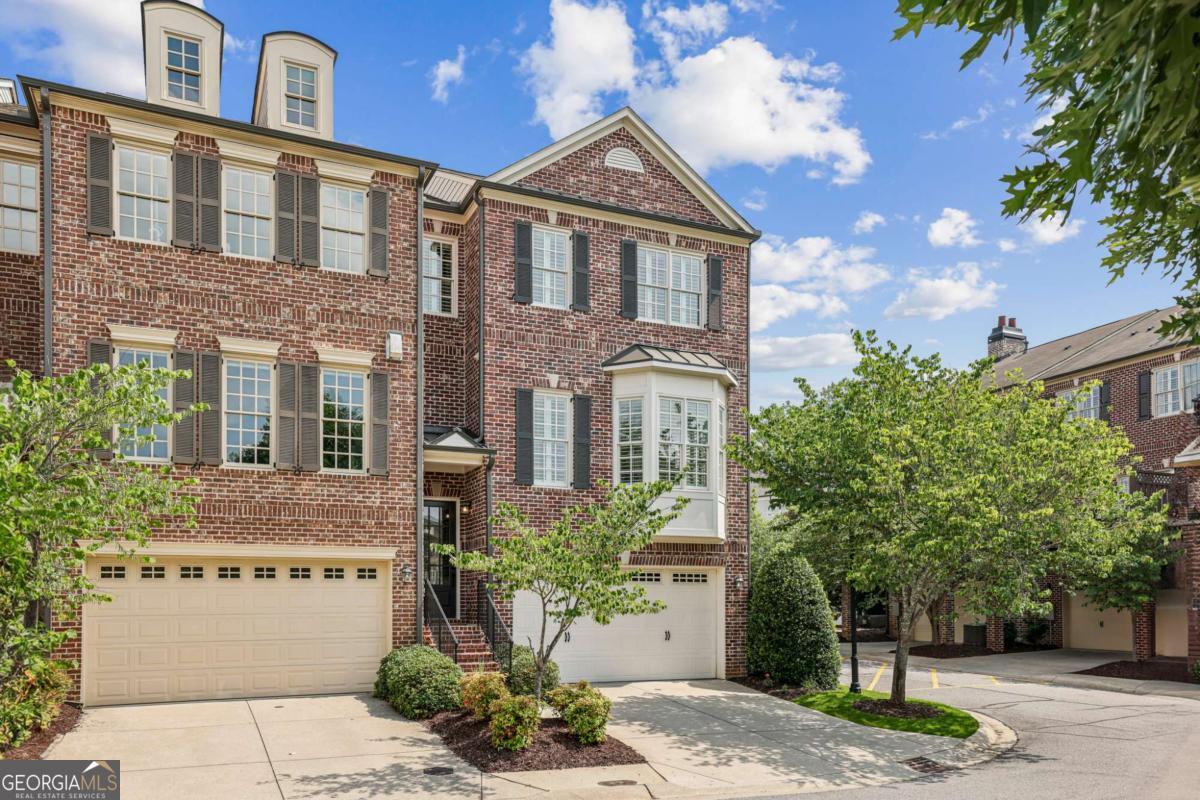 565 Rose Garden LN