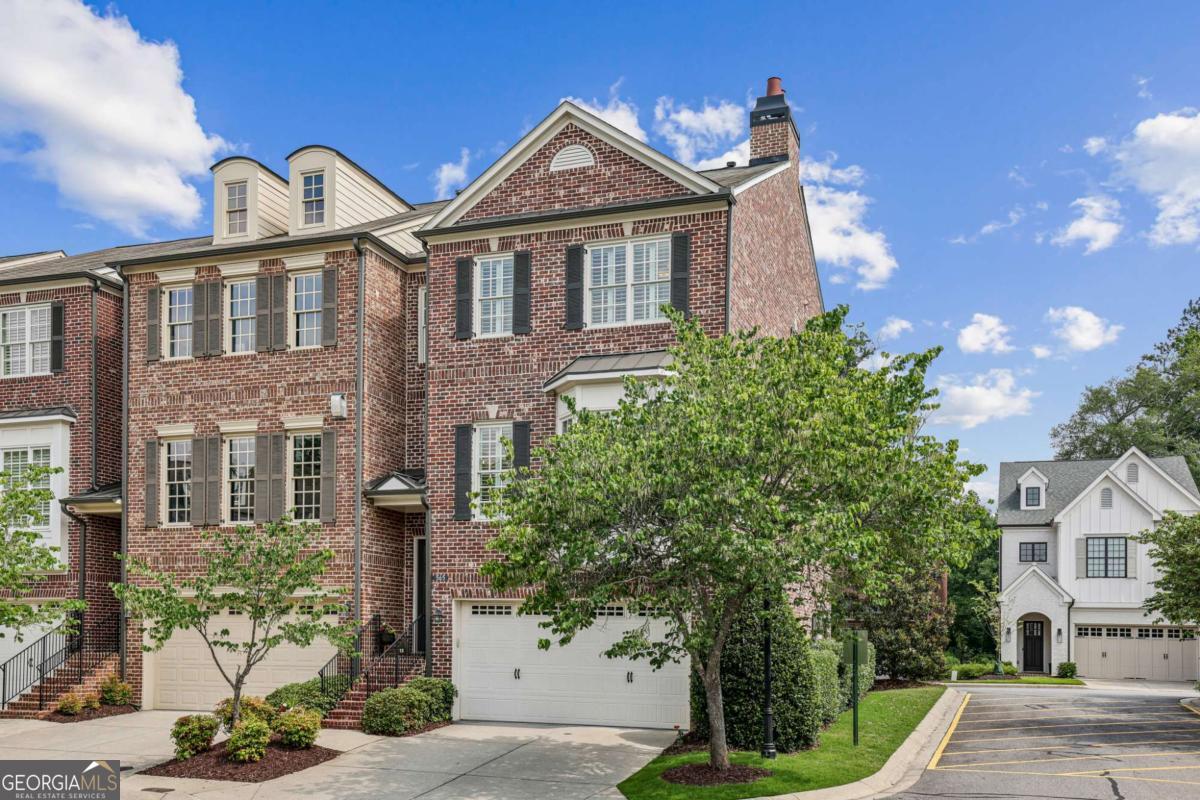 565 Rose Garden LN