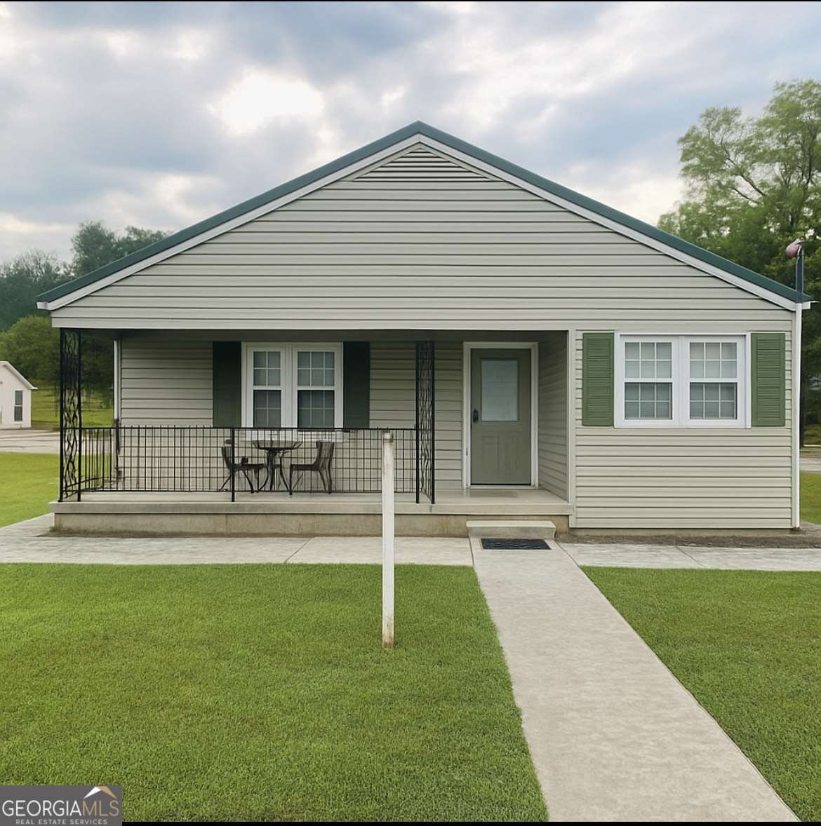 Charming Commercial/Office Opportunity in the Heart of Summerville - Directly across from Dollar General and directly beside Complete Cash with over 75 feet of road frontage! Discover a versatile 3-room, 1-bath property with kitchen and basement at 10534 Commerce St, Summerville, GA 30747-previously used as a professional office. Perfect for small businesses, creatives, or an owner-occupant seeking an affordable footprint close to downtown conveniences. Highlights: Flexible floor plan: three private rooms ideal for offices, treatment rooms, or client meeting spaces Full kitchen for staff breaks or light prep One bathroom for client and team use Basement adds storage, files/equipment space, or potential expansion Street-front presence with easy access for clients and deliveries Convenient Summerville location near dining, retail, and services Bring your vision-this property offers a solid foundation for a boutique practice, consulting firm, studio, or administrative headquarters. Whether you're launching, right-sizing, or relocating, 10534 Commerce St delivers utility, location, and value. Interested in a tour or more details? Contact Nova Grace & Co. to schedule a private showing. (Photo's are enhanced with AI to show potential of property)