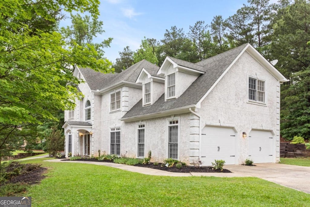 Photo of 1841 SW Lake Cove Drive, Atlanta, GA 30331 (MLS # 10876780)