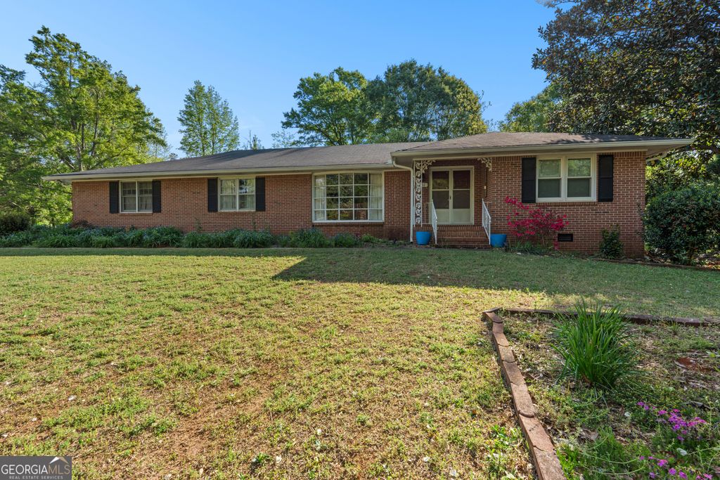 Photo of 201203 Alton Drive, LaGrange, GA 30241 (MLS # 10729109)