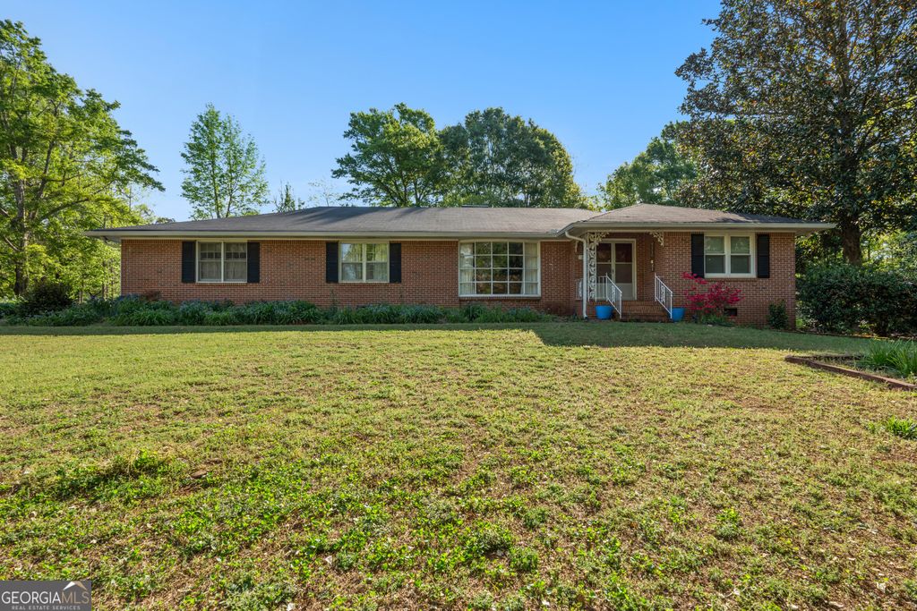 Photo of 201203 Alton Drive, LaGrange, GA 30241 (MLS # 10729109)